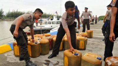 Pertamina dan Polda Jatim Menangkap Tersangka Penyalahgunaan BBM Subsidi di Sidoarjo