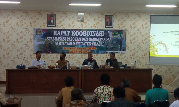 Pemerintah Kabupaten Mendorong Petani di Cilacap untuk Meningkatkan Produksi Padi demi Cukupi Kebutuhan Pangan