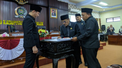 DPRD Trenggalek Sahkan Empat Raperda dengan Gelar Paripurna