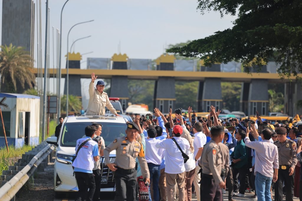 Pemilihan Presiden: Prabowo Membela Rakyat dan Berpihak pada yang di Tengah