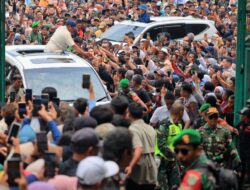 Ribuan petani dan peternak sumringah menyambut kedatangan Prabowo di Sumedang