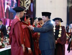 Prabowo Subianto Menghadiri Wisuda UKRI dan Mendorong Anak Muda untuk Menjadi Pemimpin yang Mencintai Rakyat