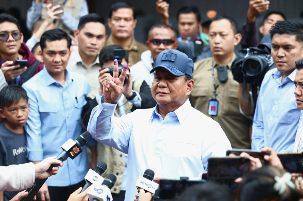 Prabowo Subianto Memilih di TPS: Menyuarakan Suara Hati, Mempertahankan TPS, Menjaga Keteraturan, Menyebarkan Damai, dan Ketenangan