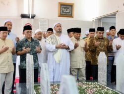 Prabowo Subianto Ungkap Hubungan Keluarga Melalui Ziarah ke Makam Habib Ali Kwitang