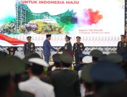 Presiden Jokowi Anugerahkan Jenderal Bintang 4 kepada Prabowo