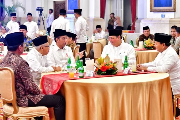 Prabowo Subianto dan Jokowi Terlihat Akrab di Acara Buka Puasa Bersama di Istana Negara