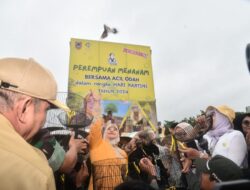 Peringatan Hari Kartini di Kalsel di pimpin oleh Acil Odah dengan gerakan “Perempuan Menanam Ribuan Pohon”