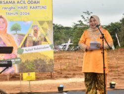 Pesona Alam Hijau: Inspirasi Acil Odah untuk Perempuan Banjar dalam Penanaman Pohon