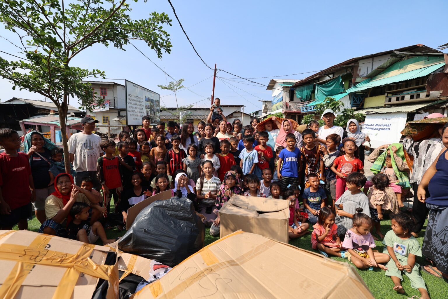 Warga Kampung Nelayan Jakarta Mengungkapkan Rasa Syukur atas Bantuan Rumah Apung dari Prabowo Subianto