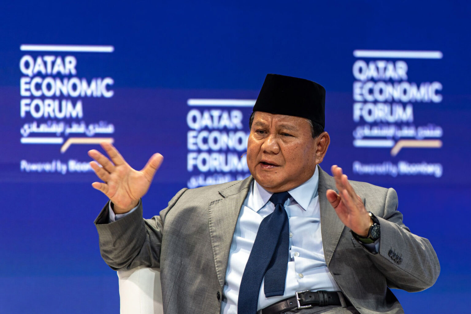 Prabowo Subianto Discusses Democracy in His Leadership at Qatar Economic Forum, Receives Acclaim