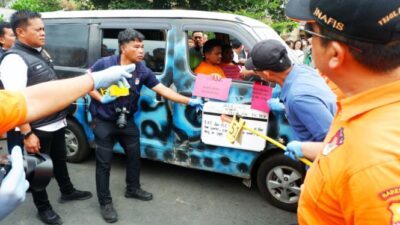 57 Adegan Rekonstruksi Kasus Pembakar Rumah Wartawan di Karo, 3 Tersangka Ditahan