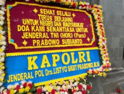 Citizens and Officials Show Support for Prabowo Subianto with Flower Arrangements after Surgery at RSPPN Bintaro