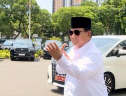 Prabowo Subianto Recovers from Leg Surgery, Goes for a Light Jog and Strikes a Silat Pose at the Presidential Palace