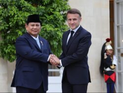 Prabowo Subianto Greeted by Macron with Honor Guard at the Élysée Palace