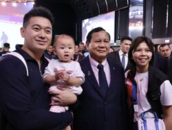 Ketika Prabowo Subianto Berjumpa dengan Greysia Polii dan Keluarganya di Paris