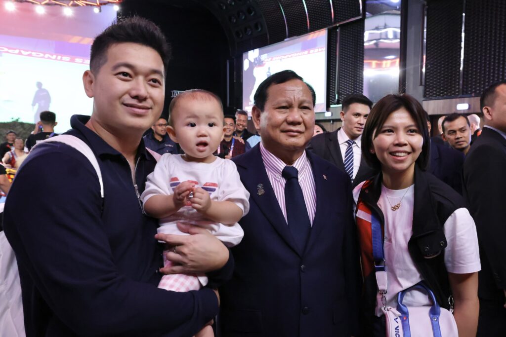 Ketika Prabowo Subianto Berjumpa dengan Greysia Polii dan Keluarganya di Paris