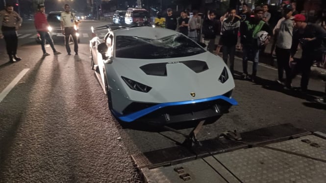 Penampakan Lamborghini Menabrak Pemulung hingga Meninggal di Jakarta Utara, Kaca Retak dan Atap Penyok