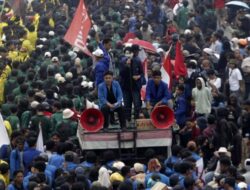 Ada 301 Orang Diangkut Terkait Demo Ricuh di DPR, Termasuk Anak di Bawah Umur