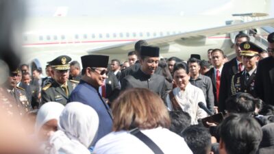 Prabowo Subianto accompanies Jokowi to Halim and expresses well wishes for his future